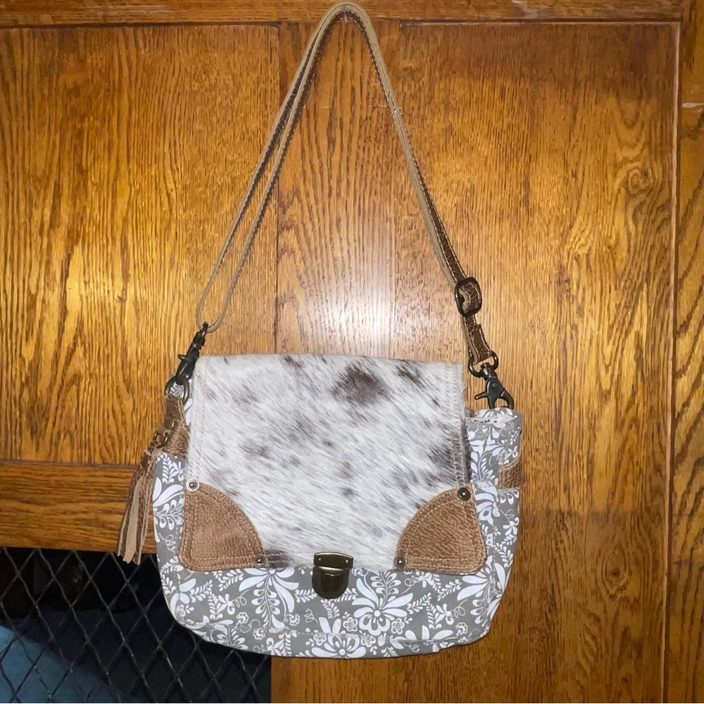 Small crossbody by Myra bags